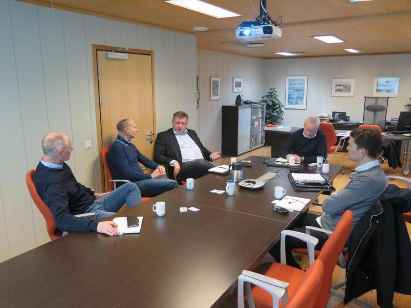 Kenneth Banks, Knut Olsen og Anders Mjåland, sammen med Geir A. Mo og Knut Gravråk