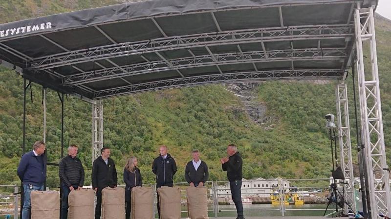 Politisk tv sendt debatt fra Husøya 