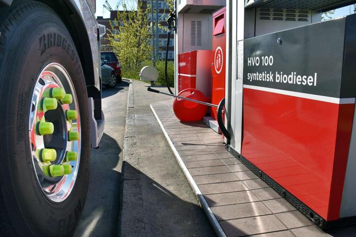Tine satser nå fullt på biodiesel, også ved innleide kjøretøy. Illustrasjonsfoto: Stein Inge Stølen