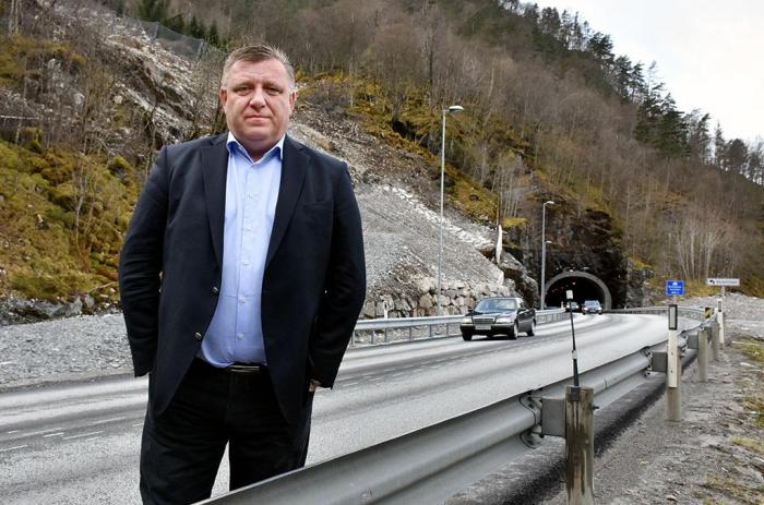 NLF-direktør Geir A. Mo ønsker mer penger til utbedring og rassikring. Her fra E16 mellom Bergen og Voss. Foto: Stein Inge Stølen