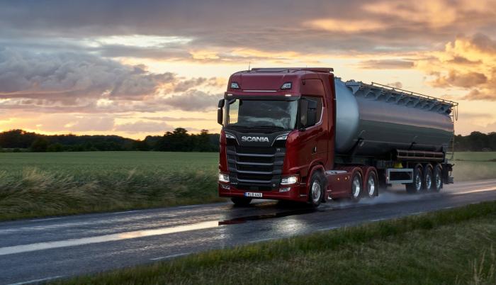 Lastebilsalget første halvår: Scania på topp, men Volvo tar innpå