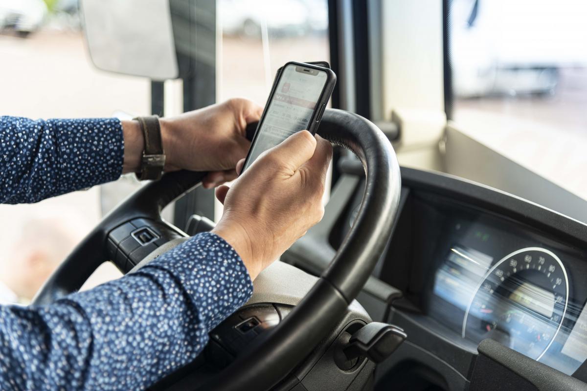 Sjokkert over livsfarlig mobilbruk blant yrkessjåfører 
