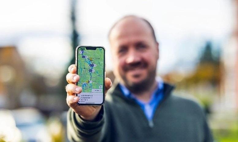 Utenlandske lastebilsjåfører får nå Vegvesen Trafikk-appen på engelsk