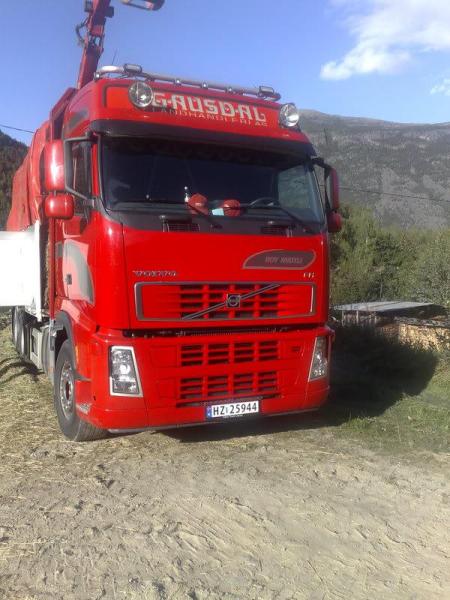 Bil til R. Midtli Kran og Transport AS