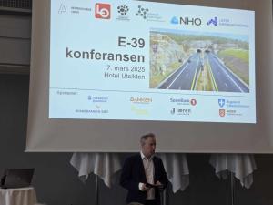 Samferdselsministeren på E39 møte i Kvinesdal