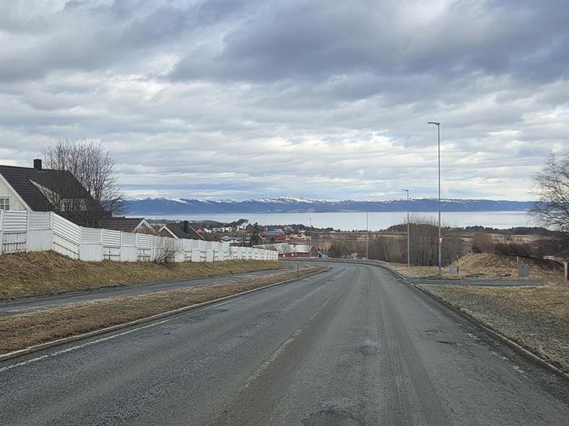 Bildet viser deler av strekningen som får ny asfalt. (Foto: Trøndelag fylkeskommune)