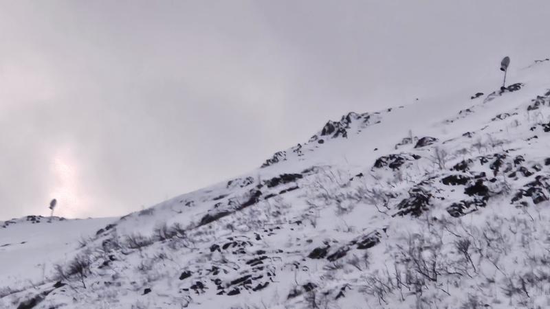 2 av 24 skredtårn på Arnøya i Skjervøy kommune 