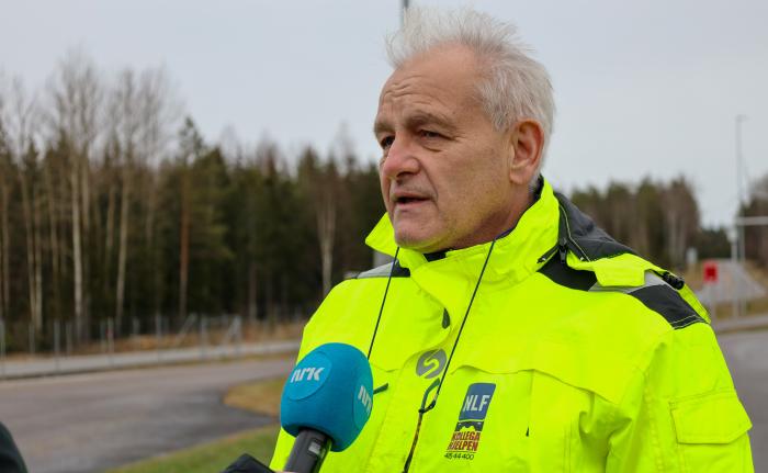 FORNØYD: Regionsjef J. Kristian Bjerke roser Statens vegvesen for jobben de har gjort på E18 fra Ørje til svenskegrensa. Foto: Elisabeth Nodland 