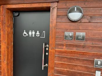 Toaletter på plass på Evje