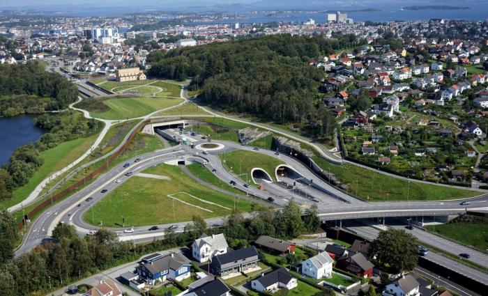 Ferdigstilt: Ryfast-prosjektet erstatter to riksvegferjesamband mellom Ryfylke og Nord-Jæren. Foto: Statens vegvesen
