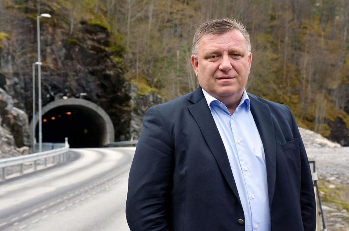 NLF-direktør Geir A. Mo mener Oslofjordtunnelen bør stenges for evig og alltid til fordel for en sikker bro. Foto: Stein Inge Stølen