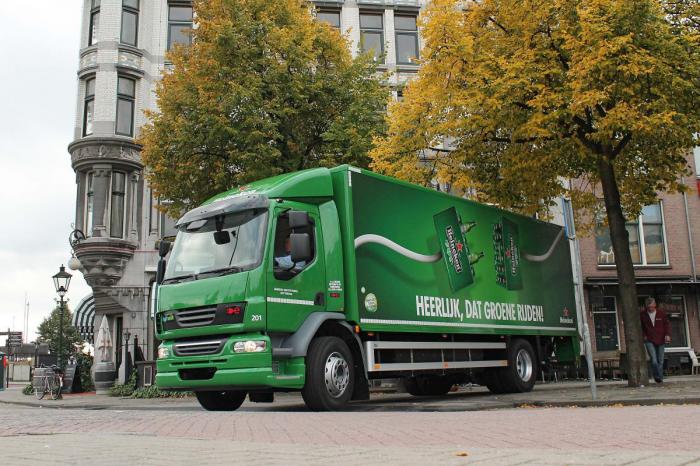 Heineken var HyTrucks første kunde. Den 19 tonn tunge lastebilen kjører faste ruter i Rotterdam. Foto: Heineken