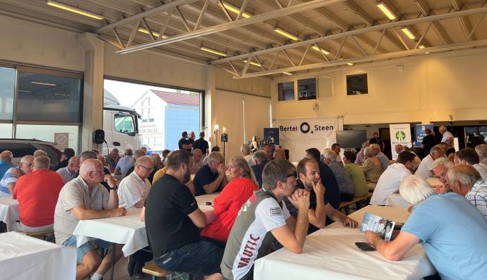 Over 100 personer kom på NLFs medlemsmøte på onsdag. Foto: Elisabeth Nodland