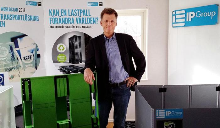 Geir Vidar Persen i IP-Group Norway har satt seg som mål å tilby en totaltjeneste innen leveranse og sporing av sine miljøpaller. Foto: IP-Group AS