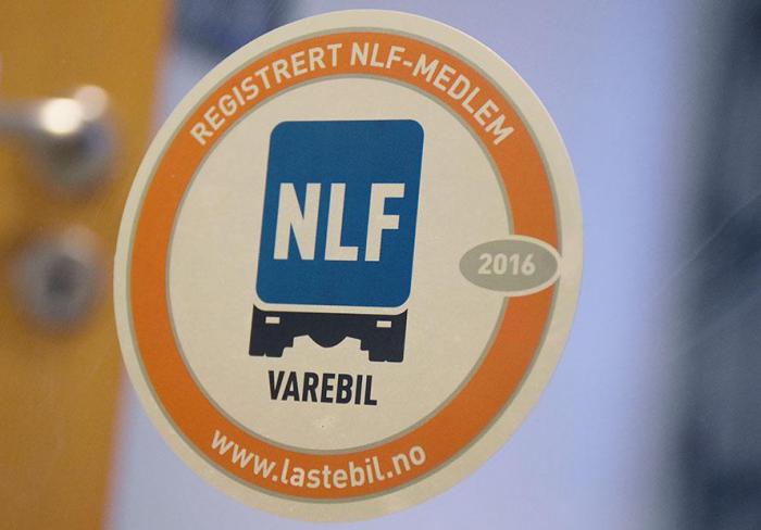 Nå kan også varebileiere smykke seg med NLF-merket i ruta. Et viktig kvalitetsstempel som signaliserer at bedriften blir drevet på en seriøs og redelig måte. Foto: Stein Inge Stølen