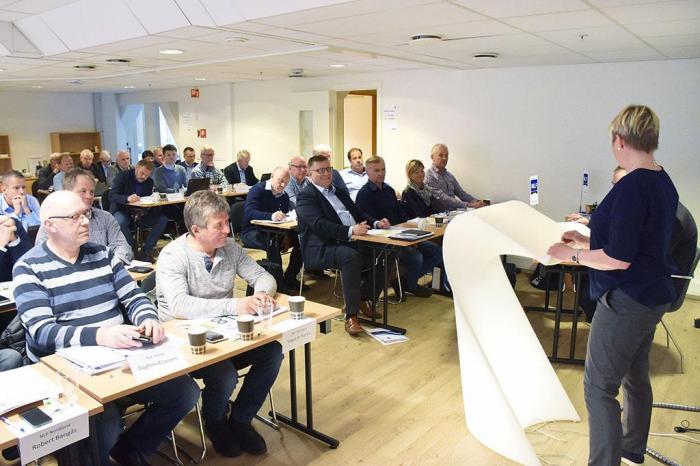 Alle har en stemme under representantskapsmøtet. Her holder leder i fylkesavdelingen i Trøndelag, Gunni Kverndal Amundal, innlegg. Foto: Stein Inge Stølen