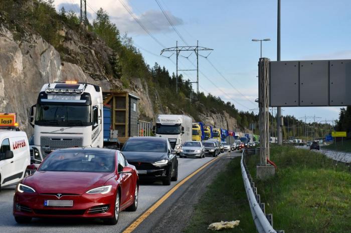 All trafikk, store som små, ble sluset inn på kontrollplassen på Taraldrud. Foto: Stein Inge Stølen