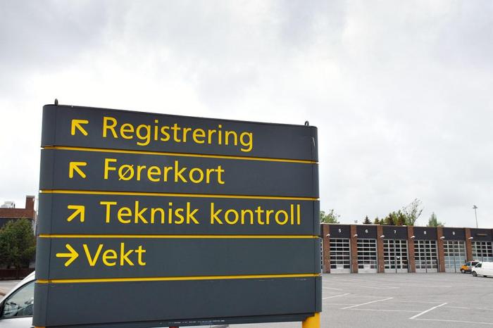 I slutten av april blir det nedetid i systemene som registrerer kjøp, salg og omregistrering av kjøretøy hos Statens vegvesen. Foto: Stein Inge Stølen
