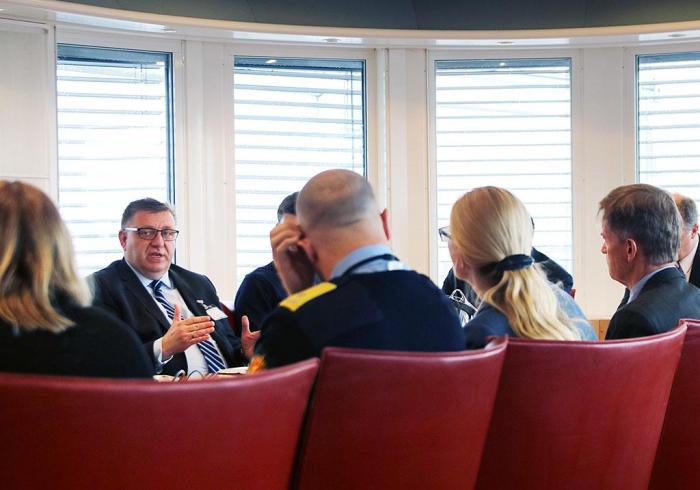 Under møtet la NLF-direktør Geir A. Mo frem et forslag om å utarbeide en felles rutinebeskrivelse for å redusere terrorrisiko. Foto: Frøydis Tornøe / Samferdselsdepartementet