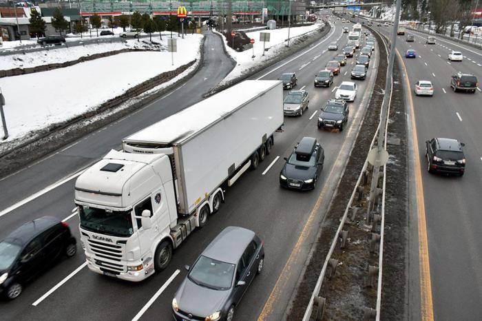 IF trekker en parallell mellom utrygghet i lastebilyrket og generell trafikksikkerhet. Illustrasjonsfoto: Stein Inge Stølen