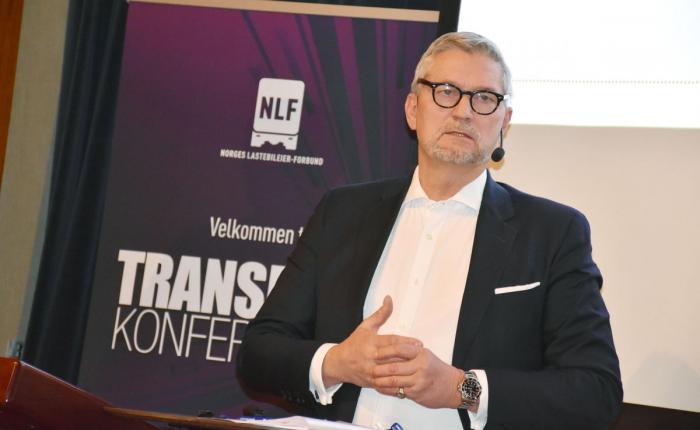NLA-formann Erik Østergaard ga NLF-medlemmer siste nytt fra EU under NLFs transportkonferanse. Foto: Stein Inge Stølen