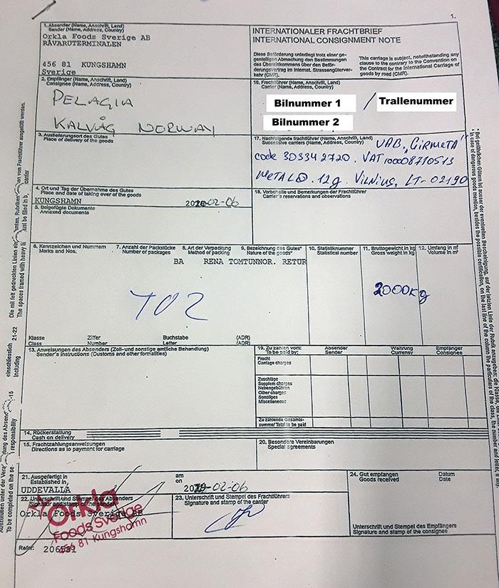 Her har kontrollørene oppdaget at det internasjonale fraktbrevet har blitt manipulert på flere måter. Først av alt er det påført et nytt skiltnummer, som indikerer at bilen som er stoppet med fraktbrevet (bilnummer 2) ikke er den samme som førte trallen inn til landet (bilnummer 1). Samtidig ser vi at datoene er endret med penn, fra 2019 til 2020, og mottakers underskrift mangler. Det er derfor svært sannsynlig at dette er et duplikat som har blitt manipulert for å fremstå som et gyldig internasjonalt fraktbrev. Foto/illustrasjon: Statens vegvesen