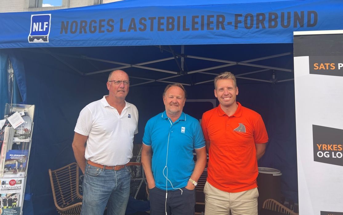 NLF på plass på stand under Arendalsuka.