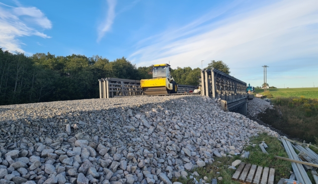 Nå åpnes Tveit bru på E16 i Vang, mens åpningen av Moumbekken bru utsettes