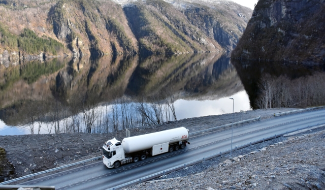 Husk at yrkessjåfører har prioritert linje til 175