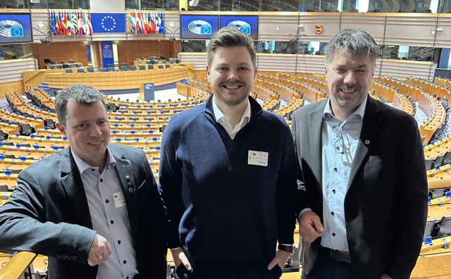 Dro til Brussel for å diskutere veitransportens fremtid 