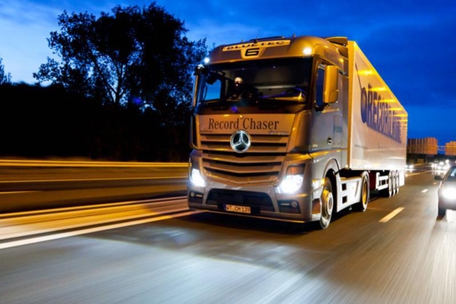 Mercedes sier ja til HVO-biodiesel