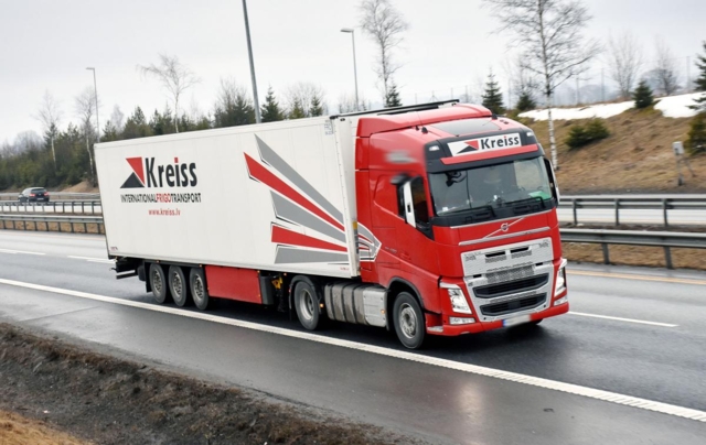 Utenlandsk sjåfør anmeldt og utvist for ukehvil-brudd