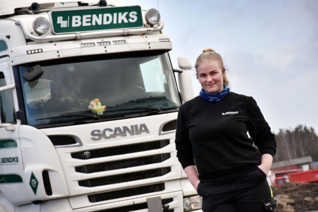 Elen (19) tar tyren ved hornene