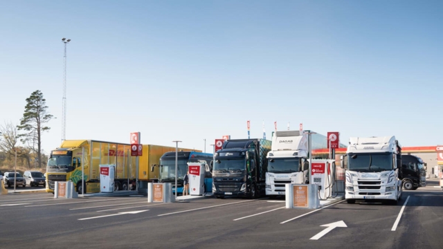 Ladestasjoner for tungbil: – En komplisert prosess 