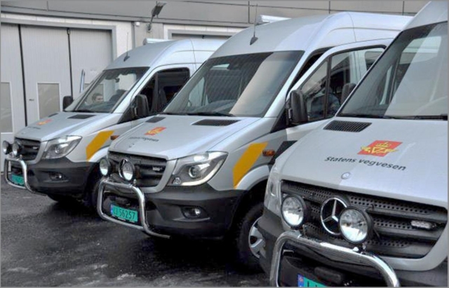 Kjøper tre nye kontrollbiler