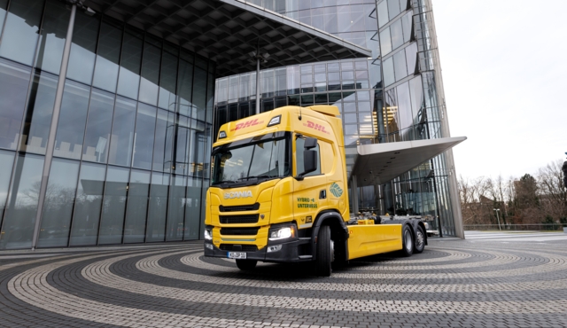 Scania og DHL tester elektrisk lastebil med drivstoffdrevet rekkeviddeforlenger