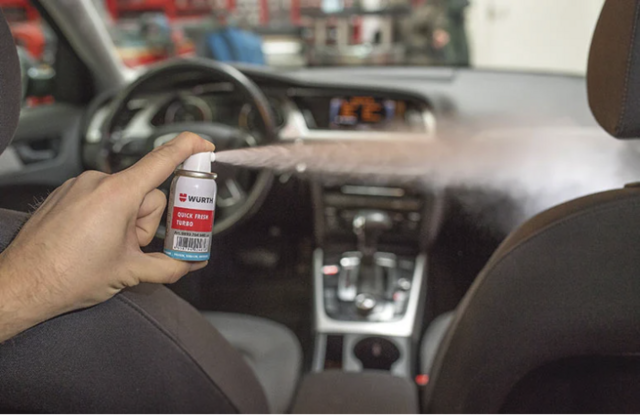 Slik blir du kvitt vond lukt i kabinen