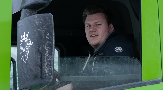Lars&#039; vei til sjåførkarrieren: Fra rattkjelke til lastebil