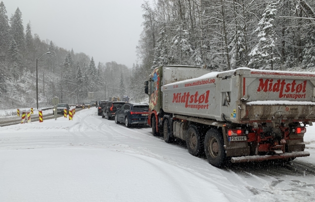 Nygård varsler gjennomgang av veiberedskap etter snøkaos 