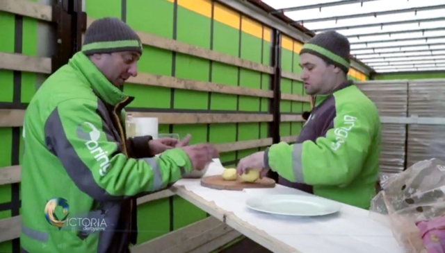 Konfronterer arbeids- og sosialministeren med sosial dumping i Bring