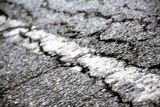 – Har knapt penger til å tette de verste hullene