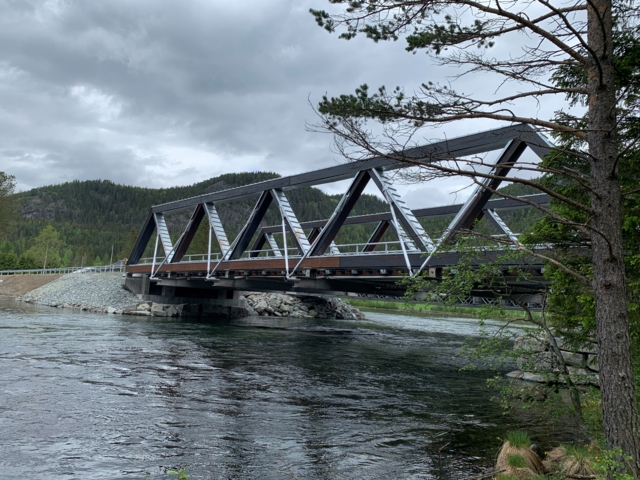 Stenger 14 fagverksbruer i tre