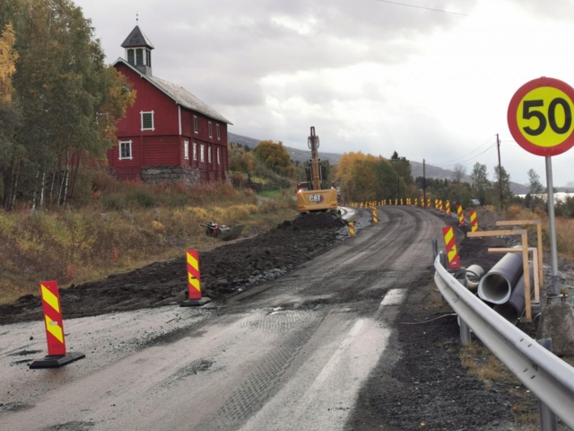 Opptil to timers ventetid på E16 fra i dag