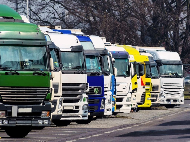 Lastebilgigantene kan få 100 milliarder i bot