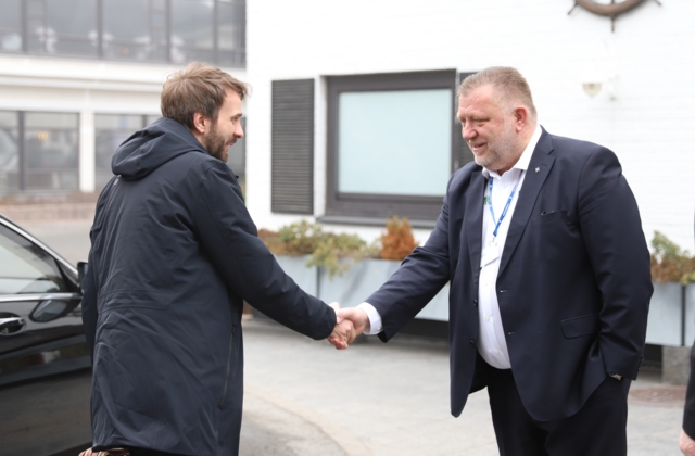 Den verste kunden er det offentlige selv – nå tar næringsministeren grep 