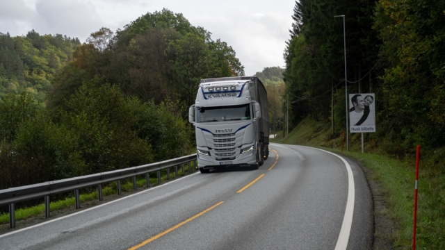 Manglende bilbeltebruk koster liv i tungtransporten 