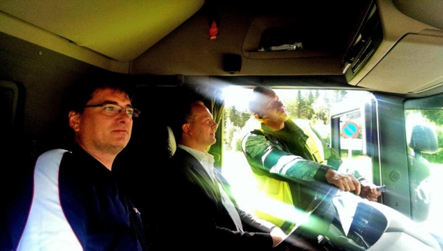 Ministeren kjørte vogntog