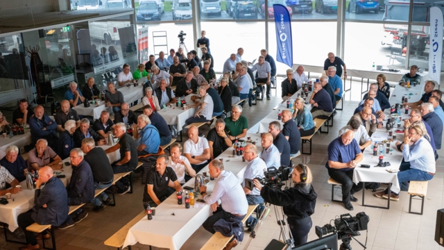 Politikk, lastebiler og «stjernelapskaus» – bli med på NLFs medlemskveld