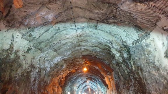 Nå starter elektroarbeid i seks tunneler på riksveg 13