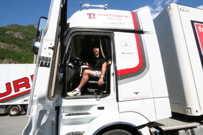 Ei legende var også innom. Sjølvaste Didden måtte prøvesitje. Han er 72 år og framleis på vegen kvar dag.